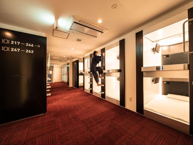 capsule hotel