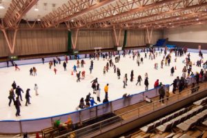 美香保公園 – 札幌オリンピックのスケート会場で滑れる！