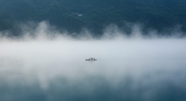 2. 【霧の絶景】摩周湖(ましゅうこ)