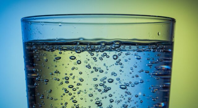 🌎なぜ世界中で炭酸水がこんなに人気なの?〜くるぽのリアル体験〜