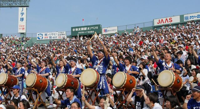 応援団とは...声で、音で、人を動かす存在