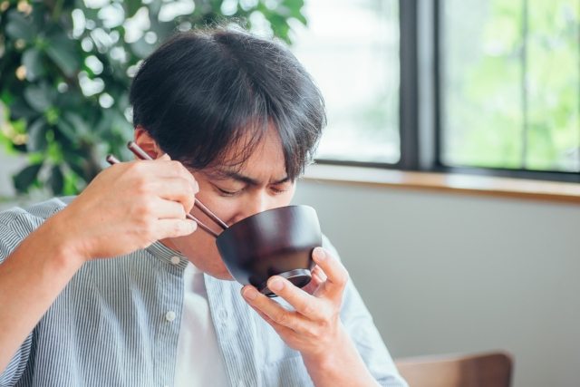 汁物の入ったお椀は?