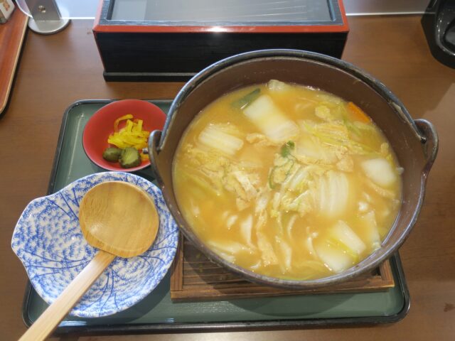 🏆地元民も並ぶ、本物のほうとうが味わえる名店3選