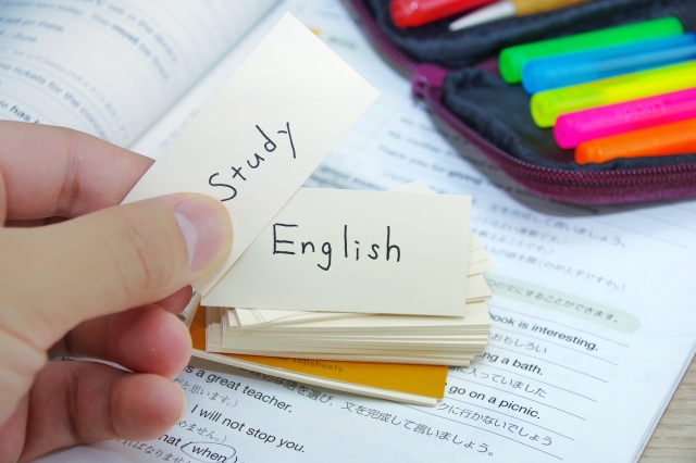 日本人は英語が話せないの?